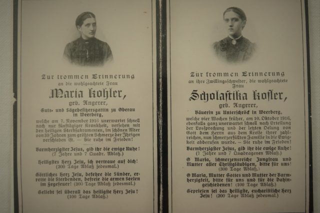 Sterbebild der Zwillinge Maria Kohler und Scholastika Kofler, bd. geb. Angerer, aus Weerberg