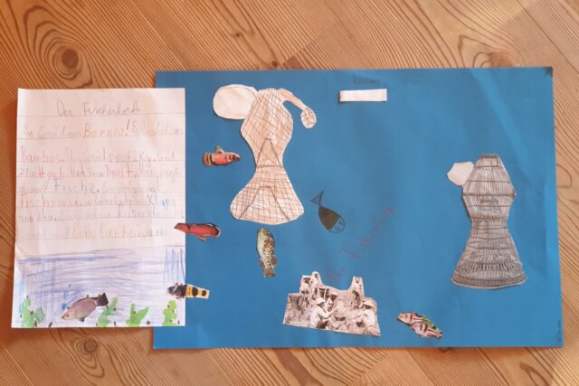blaues Plakat mit Kinderzeichnungen